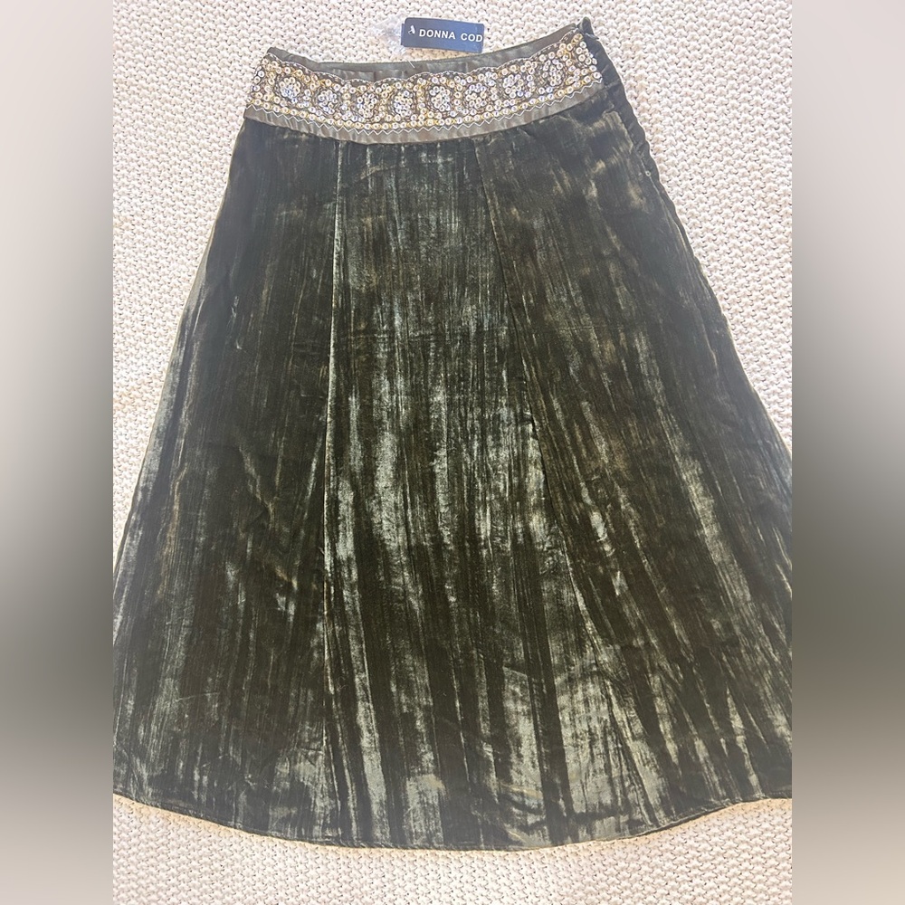 NWT NEW vintage DONNA CODY GREEN VELVET A line skirt sequin beaded waist size 4
